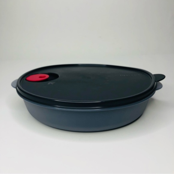 Tupperware CrystalWave Microwave Reheatable Divided Dish Microwaveable with Lid - Picture 2 of 6